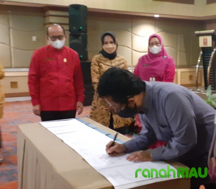 ASITA RIAU MoU dengan UMKM Sumbar dalam Temu Bisnis UMKM Sumatera Barat di Pekanbaru